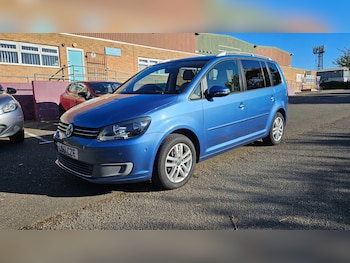 Used Volkswagen Touran 2011 for sale - 76245043: Photo