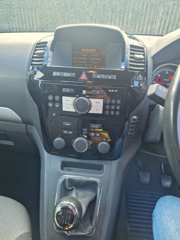 Used Vauxhall Zafira 2013 for sale - 76273280: Photo 8