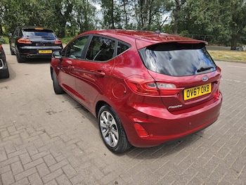 Used Ford Fiesta 2017 for sale - 79115592: Photo