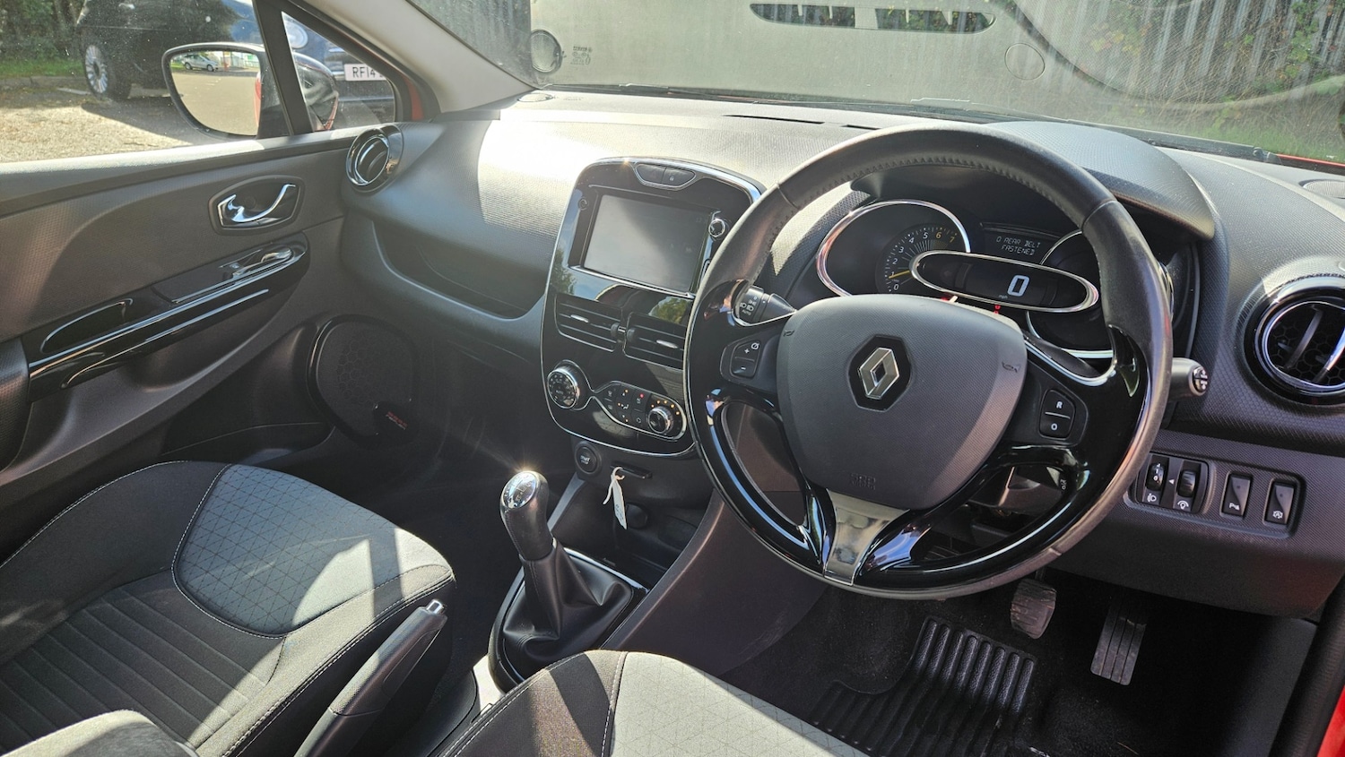 Used Renault Clio 2013 for sale - 76265000: Photo 8