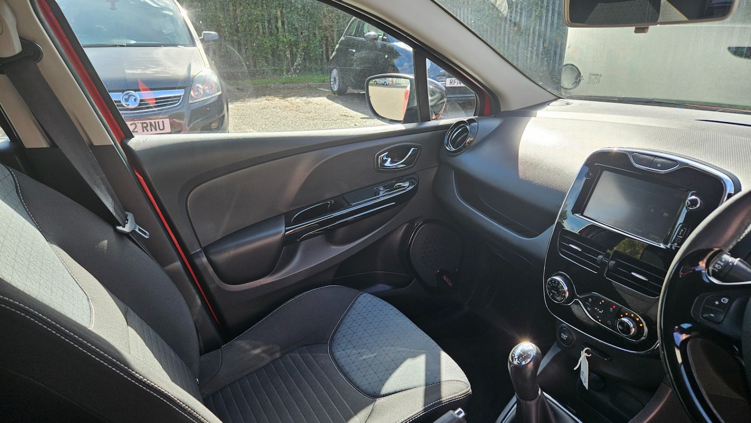 Used Renault Clio 2013 for sale - 76265000: Photo 9