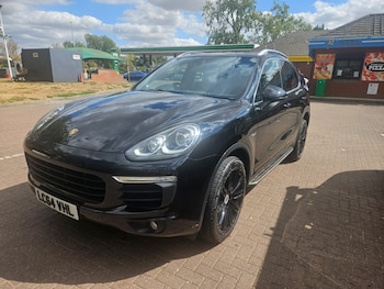 Used Porsche Cayenne 2015 for sale - 79606568: Photo