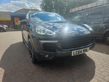 Used Porsche Cayenne 2015 for sale - 79606568: Photo