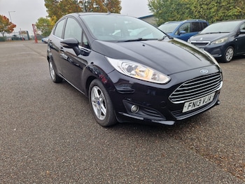 2013 (13) - 1.25 82 Zetec 5dr