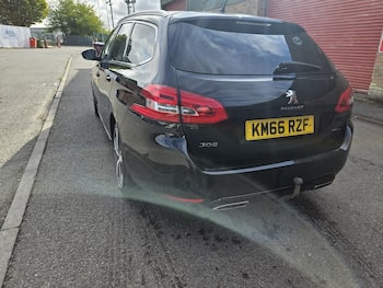 Used Peugeot 308 2016 for sale - 79691868: Photo
