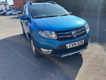 Used Dacia Sandero Stepway 2014 for sale - 79812309: Photo