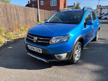 Used Dacia Sandero Stepway 2014 for sale - 79812309: Photo