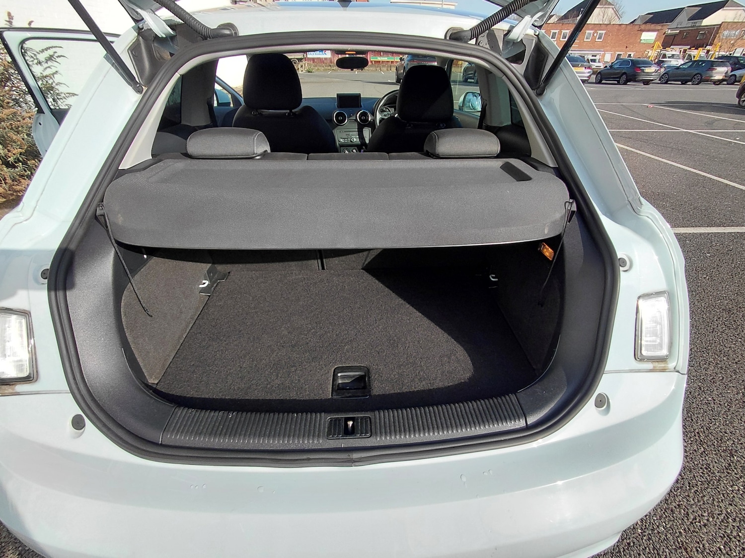 Used Audi A1 2011 for sale - 77667958: Photo 10