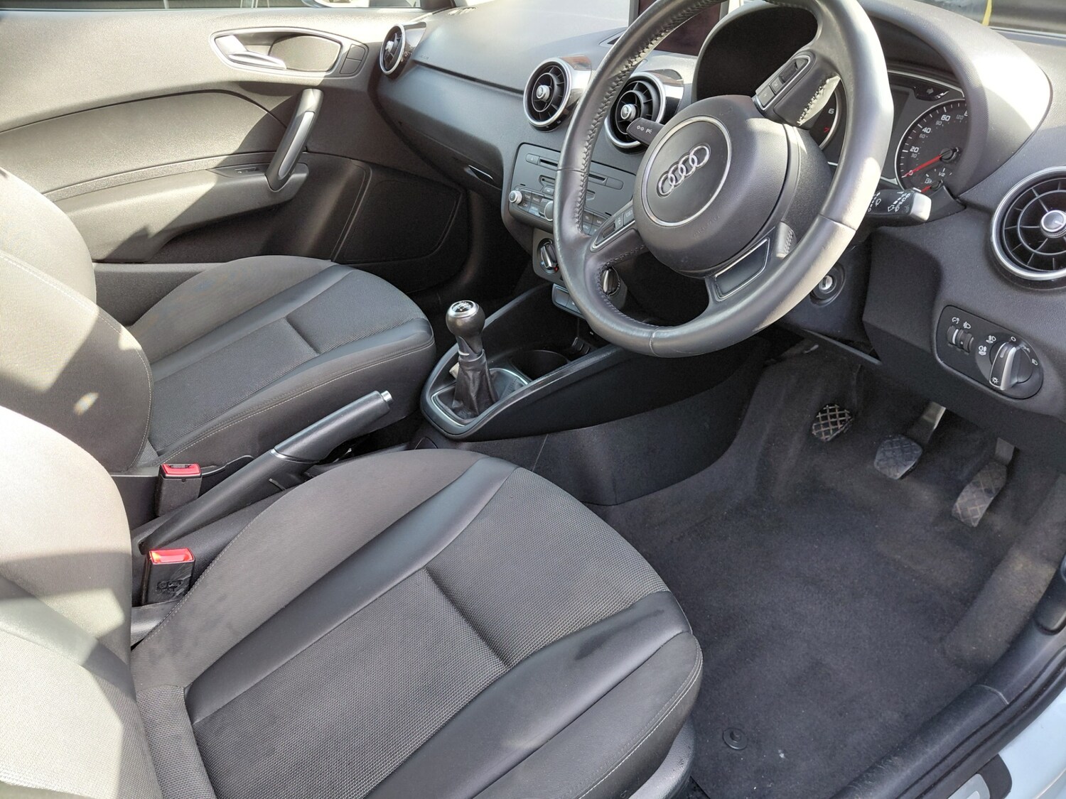 Used Audi A1 2011 for sale - 77667958: Photo 11