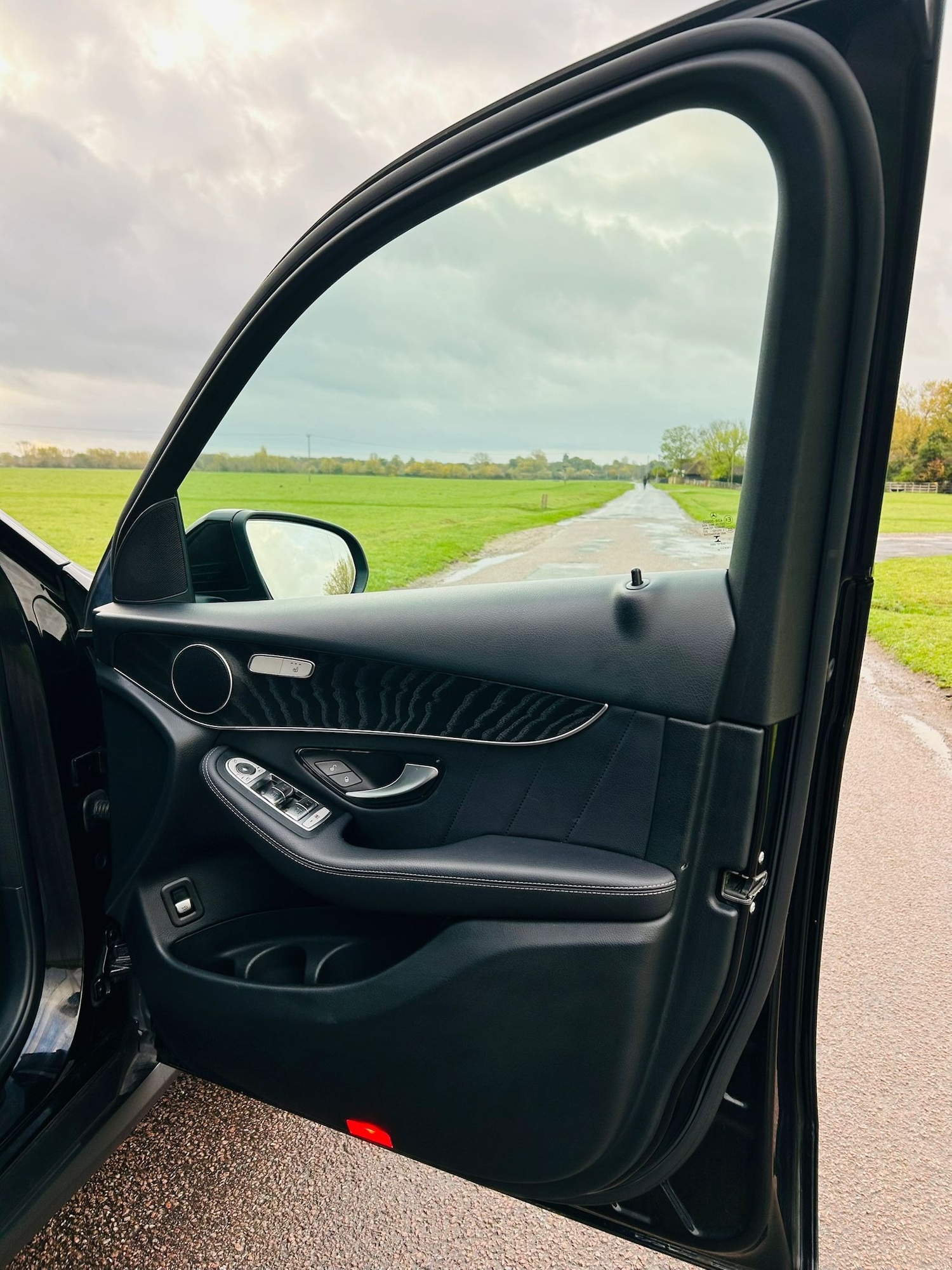 Used Mercedes-Benz GLC 2019 for sale - 76665957: Photo 8