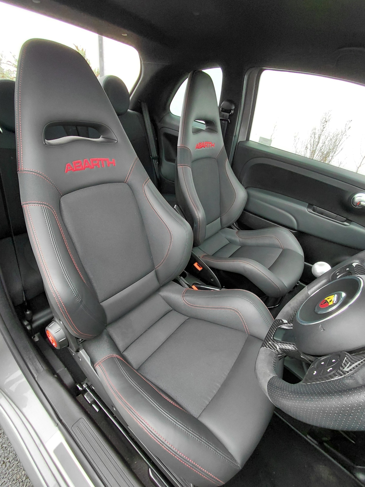 Used Abarth 695 2023 for sale - 77797291: Photo 2