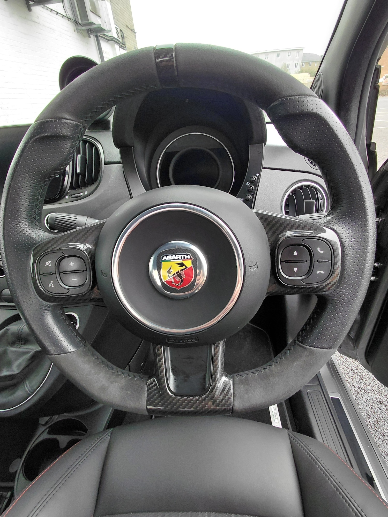 Used Abarth 695 2023 for sale - 77797291: Photo 3