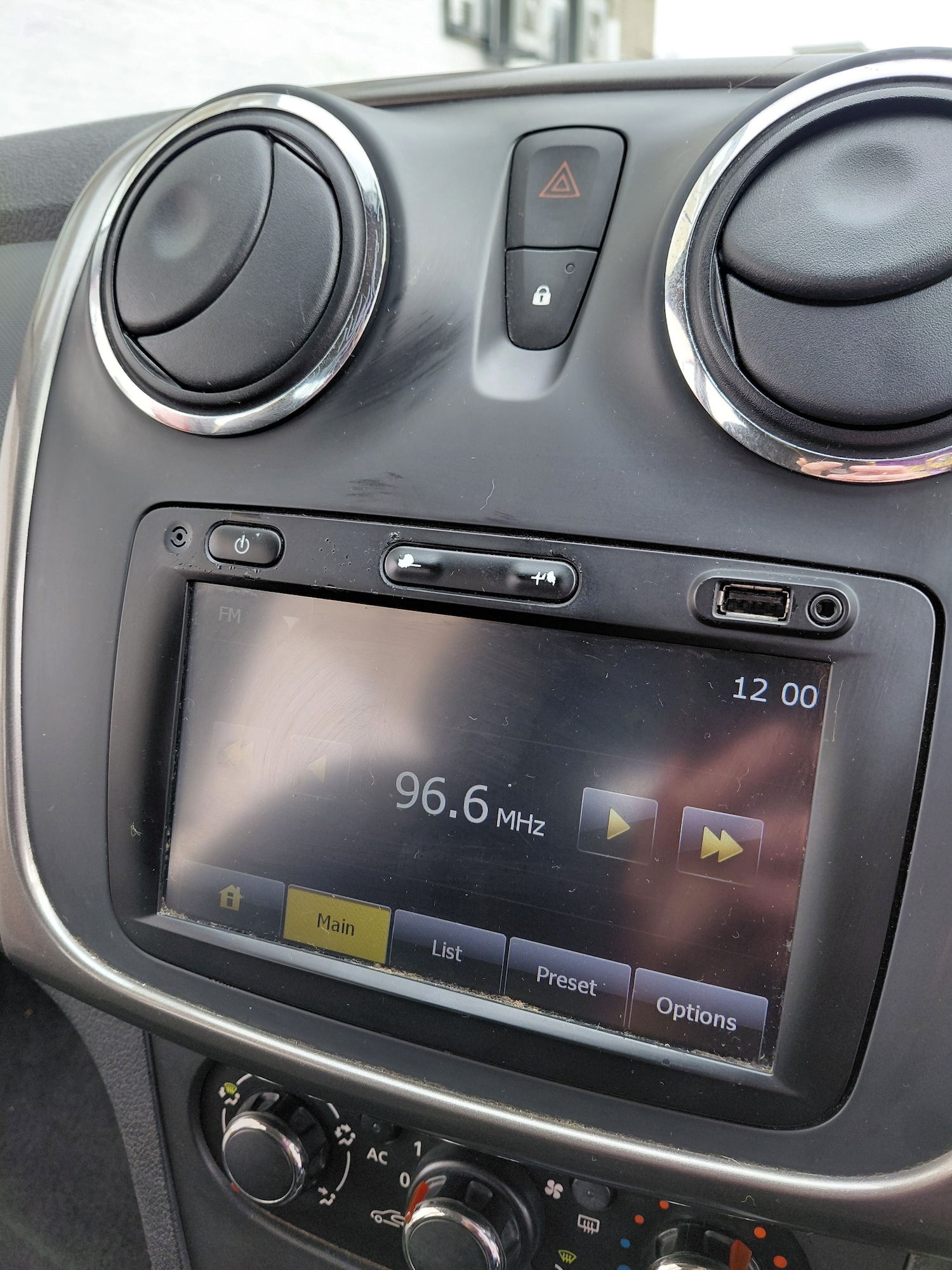 Used Dacia Logan MCV 2014 for sale - 77638797: Photo 12