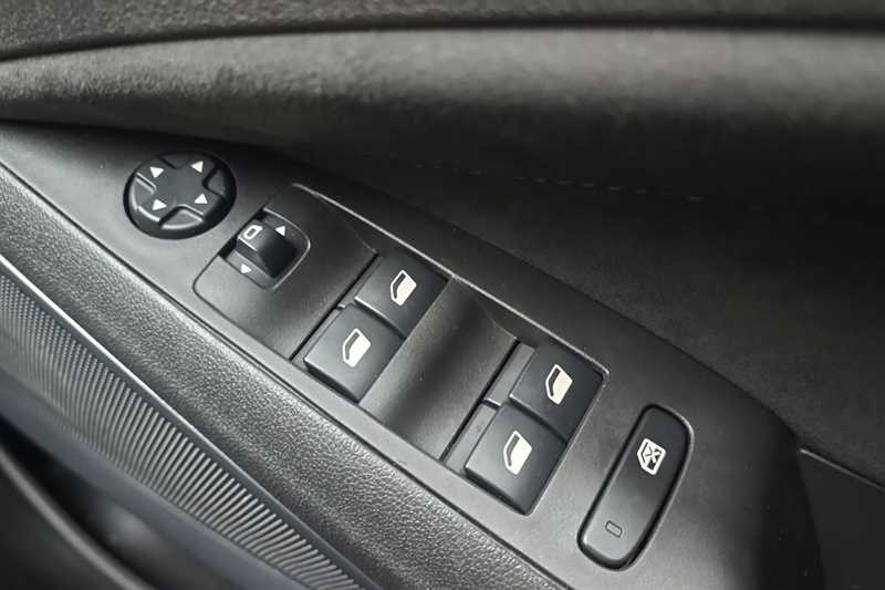 Used Vauxhall Crossland 2022 for sale - 77699417: Photo 16