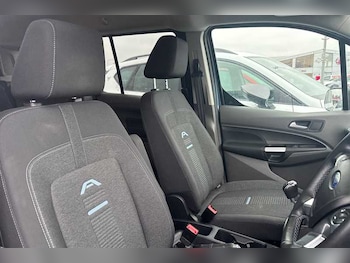 Used Ford Grand Tourneo Connect 2022 for sale - 77481224: Photo