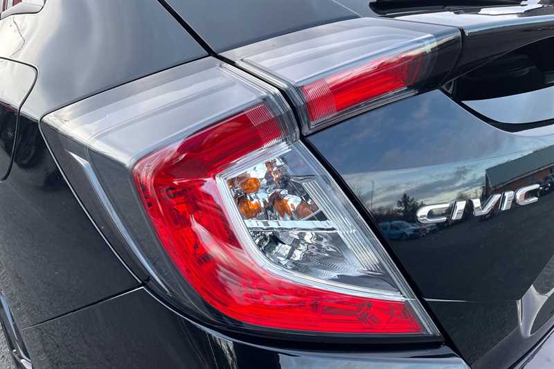 Used Honda Civic 2021 for sale - 76929710: Photo 31