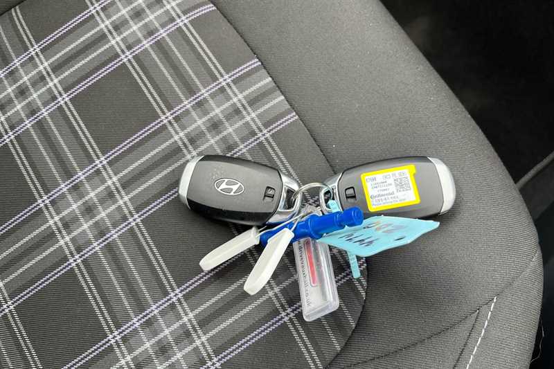 Used Hyundai i10 2024 for sale - 76489120: Photo 36