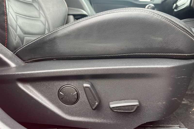 Used Ford Focus 2023 for sale - 78138200: Photo 26