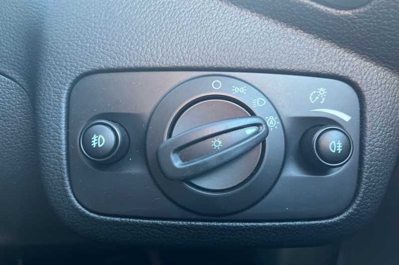 Used Ford Kuga 2018 for sale - 77031749: Photo 38