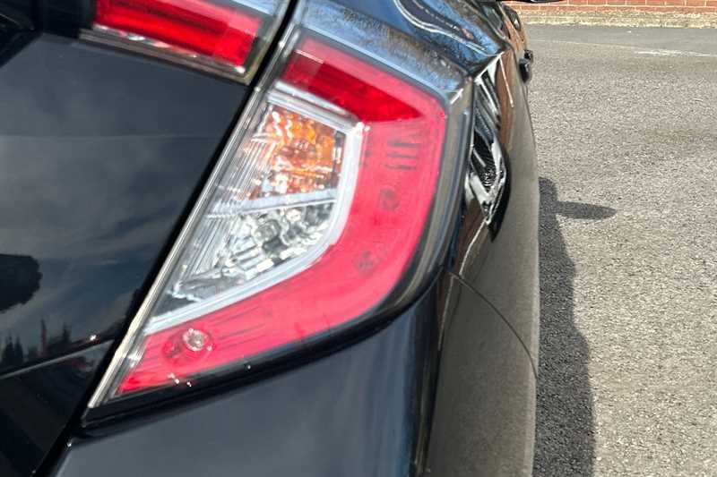 Used Honda Civic 2017 for sale - 78216654: Photo 32