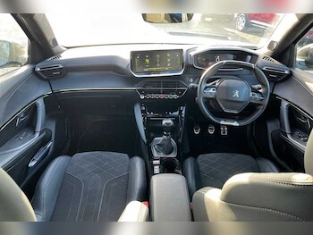 Used Peugeot 2008 2021 for sale - 77309738: Photo