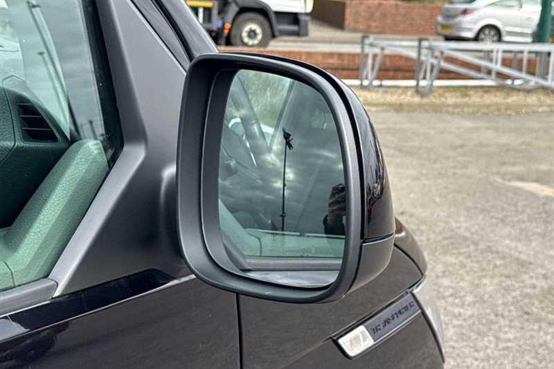 Used Volkswagen Transporter Shuttle 2020 for sale - 78189399: Photo 35