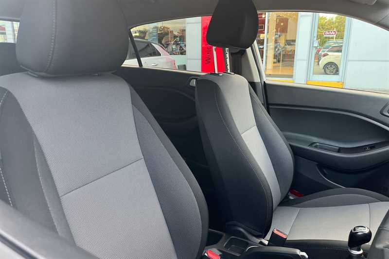 Used Hyundai i20 2019 for sale - 76443233: Photo 23