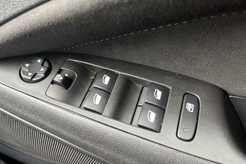 Used Vauxhall Crossland 2022 for sale - 76732739: Photo 16