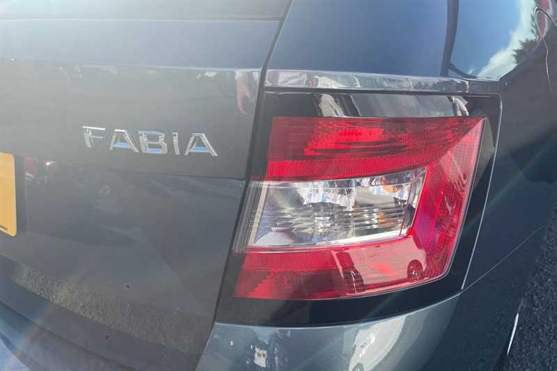 Used Skoda Fabia 2018 for sale - 75772497: Photo 32