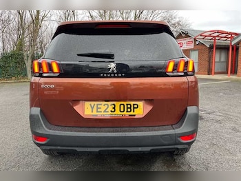 Used Peugeot 5008 2023 for sale - 76956308: Photo
