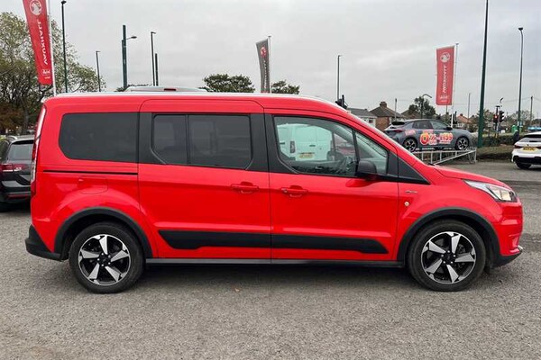 Used Ford Grand Tourneo Connect 2022 for sale - 76316196: Photo 2