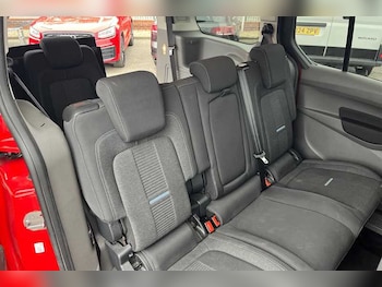 Used Ford Grand Tourneo Connect 2022 for sale - 76316196: Photo
