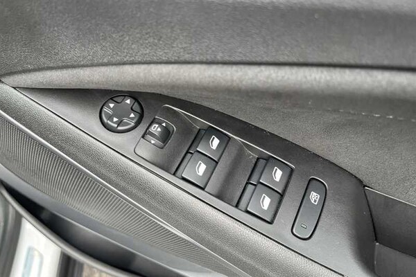 Used Vauxhall Crossland 2022 for sale - 76261897: Photo 16