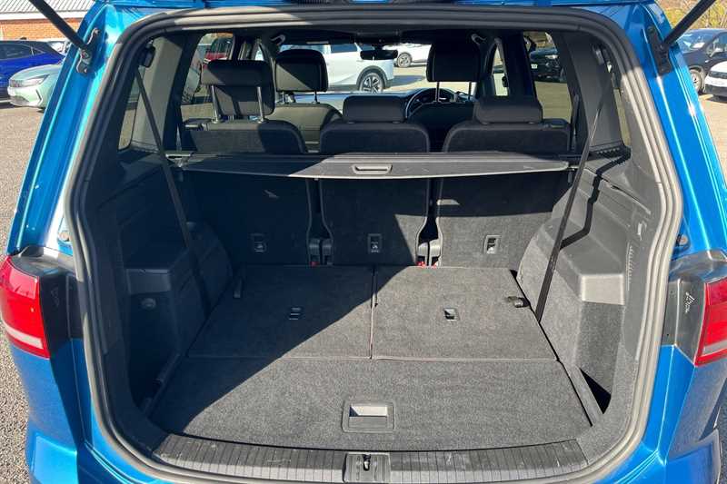 Used Volkswagen Touran 2020 for sale - 77800317: Photo 25