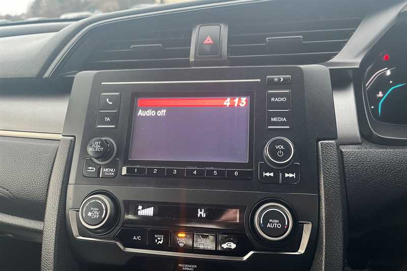 Used Honda Civic 2020 for sale - 77295324: Photo 2