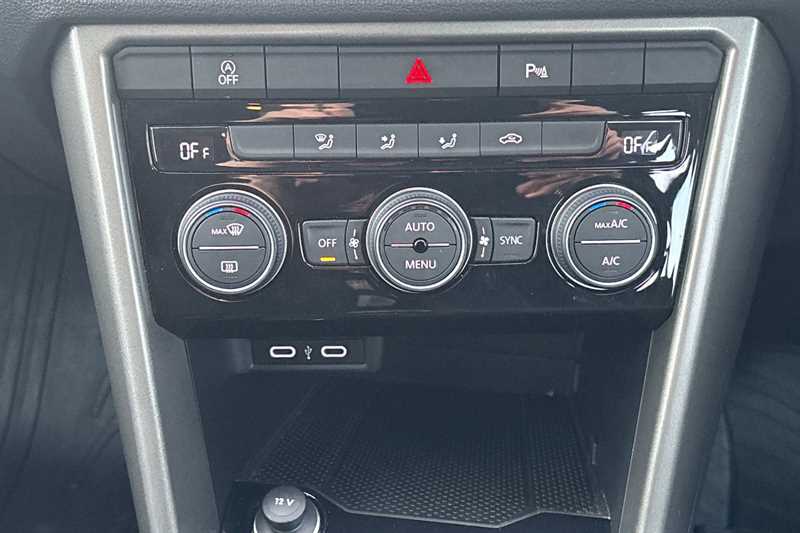 Used Volkswagen T-Roc 2021 for sale - 77561779: Photo 15