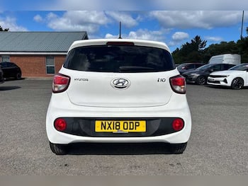 Used Hyundai i10 2018 for sale - 79863345: Photo