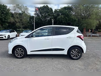 Used Hyundai i10 2018 for sale - 79863345: Photo