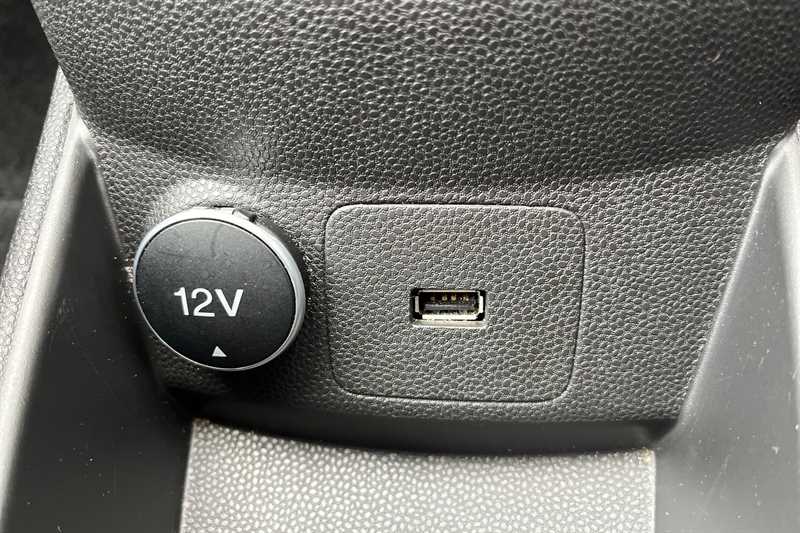 Used Ford Fiesta 2017 for sale - 76530647: Photo 40