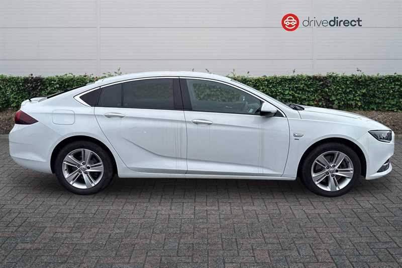 Used Vauxhall Insignia 2019 for sale - 77827856: Photo 2