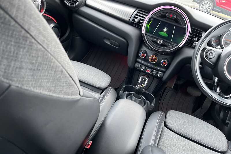 Used MINI Hatch 2018 for sale - 77800703: Photo 14