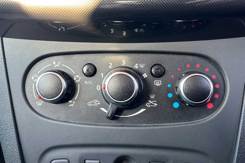 Used Dacia Logan MCV 2020 for sale - 77335115: Photo 15