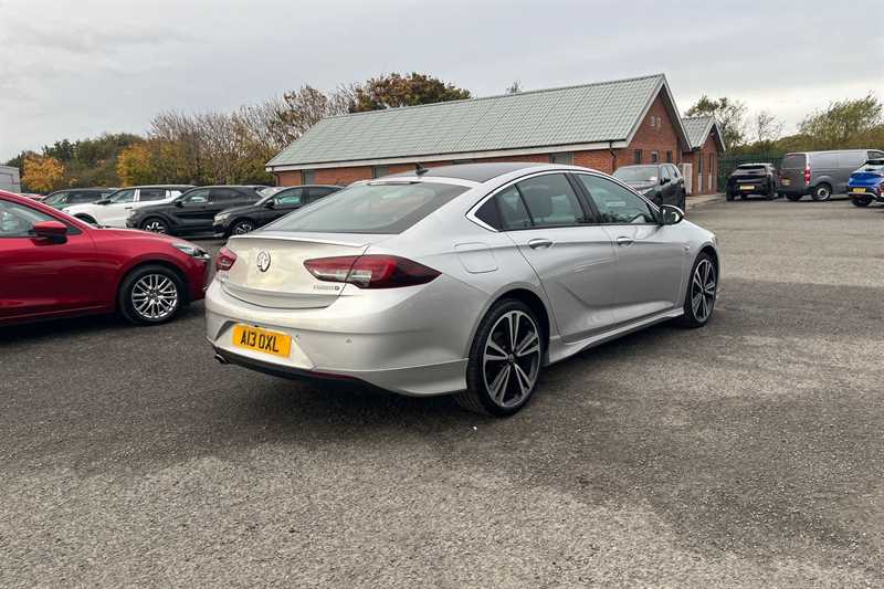 Used Vauxhall Insignia 2018 for sale - 76339811: Photo 3