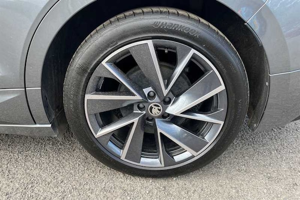 Used Skoda Enyaq 2023 for sale - 75299347: Photo 11