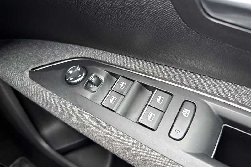 Used Peugeot 5008 2023 for sale - 77481143: Photo 16