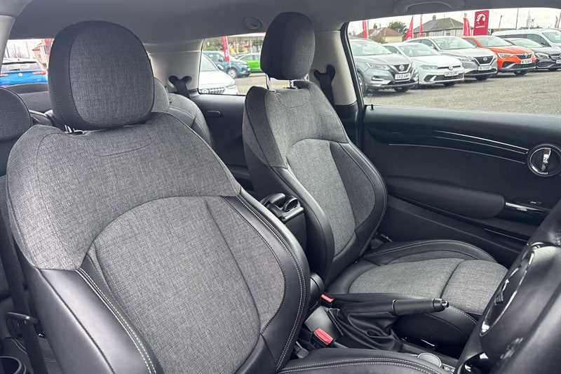 Used MINI Hatch 2018 for sale - 77711963: Photo 5