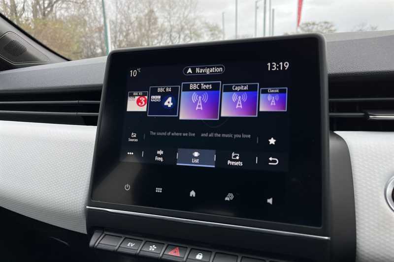 Used Renault Clio 2023 for sale - 76917121: Photo 17