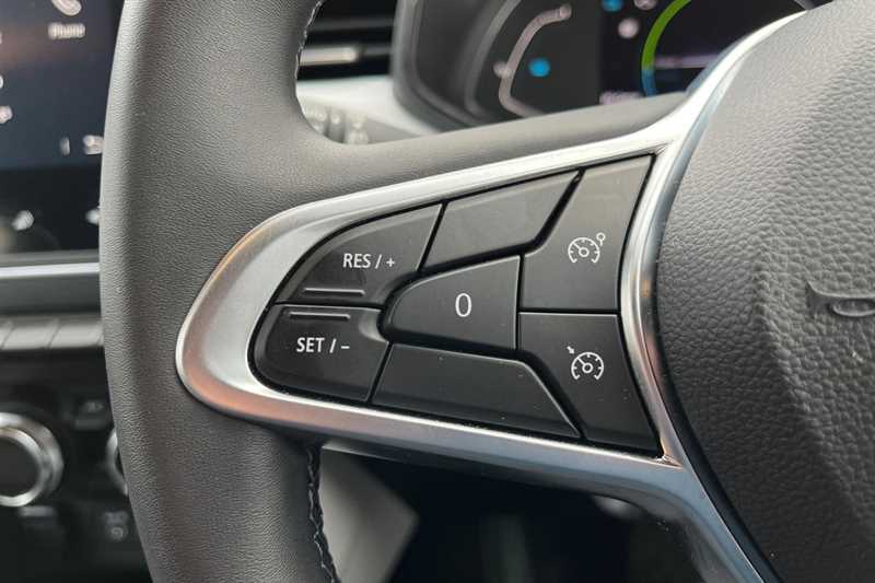 Used Renault Clio 2023 for sale - 76917121: Photo 21