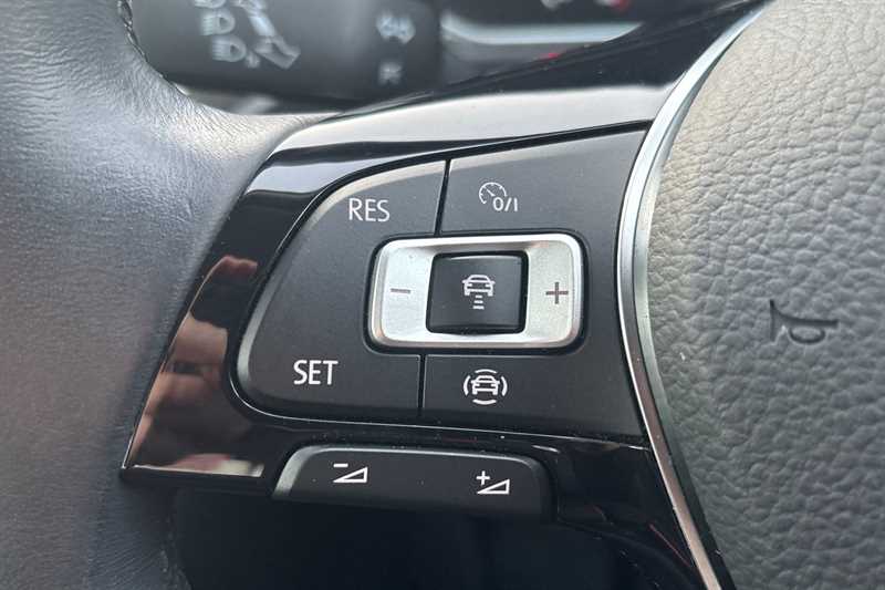 Used Volkswagen T-Roc 2021 for sale - 77567118: Photo 21