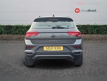 Used Volkswagen T-Roc 2021 for sale - 77567118: Photo